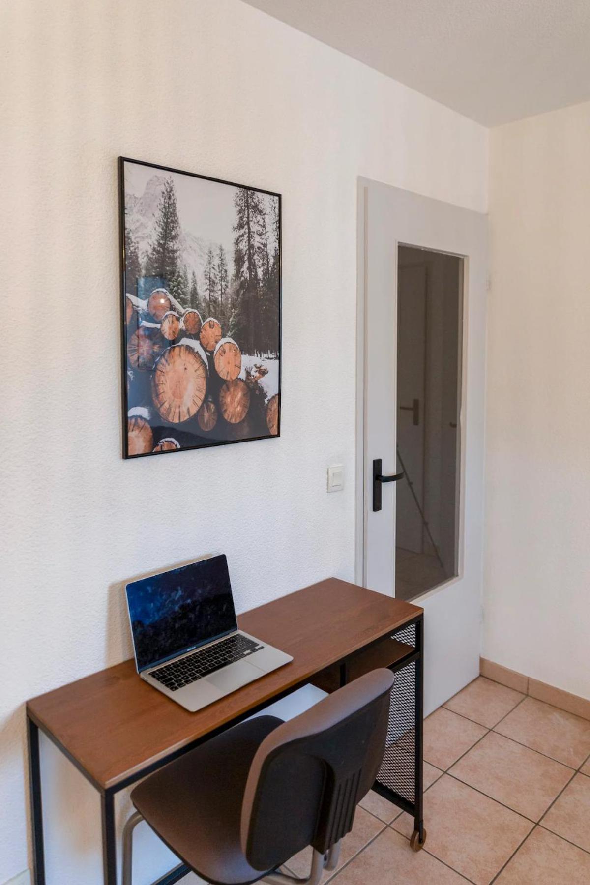 Superbe Appartement - Parking Gratuit - 4 Personnes Chambery Exterior photo