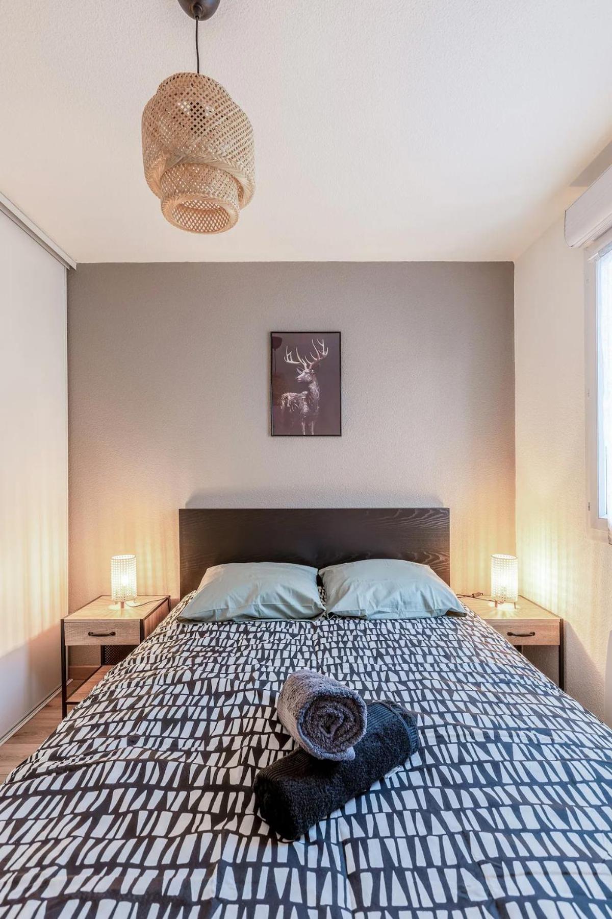 Superbe Appartement - Parking Gratuit - 4 Personnes Chambery Exterior photo