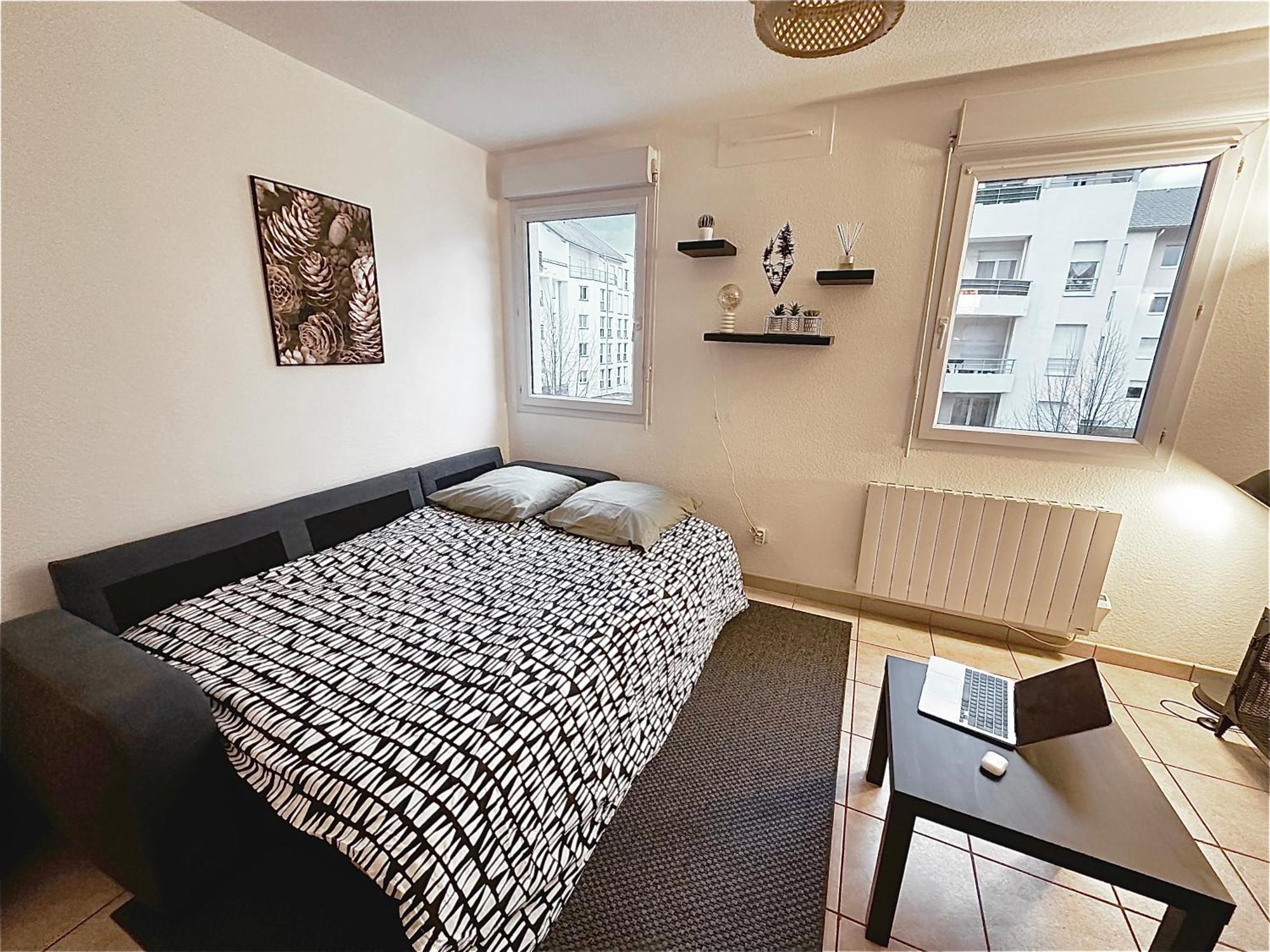 Superbe Appartement - Parking Gratuit - 4 Personnes Chambery Exterior photo